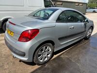 PEUGEOT 207 CC
