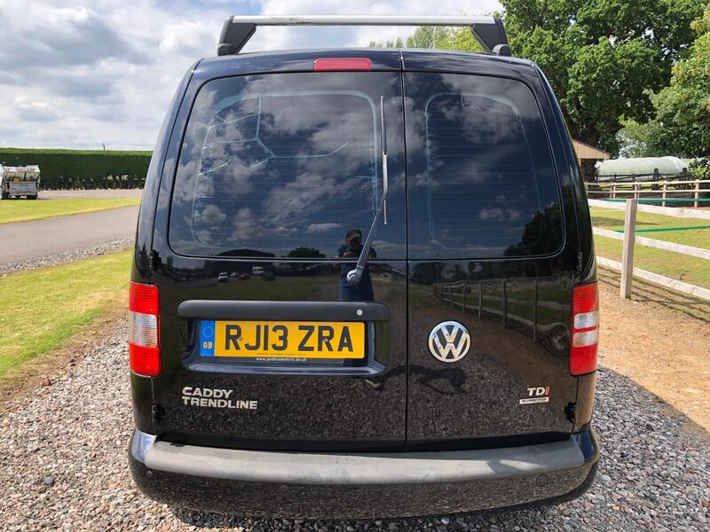 VOLKSWAGEN CADDY
