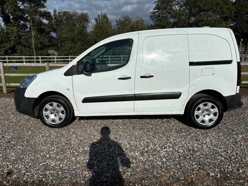 PEUGEOT PARTNER