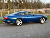 JAGUAR XK8